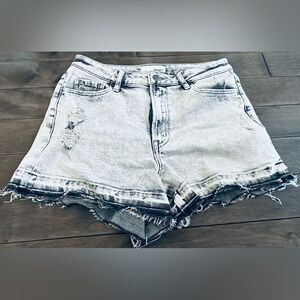 Women’s Sz30 Light Gray Acid Wash Distressed Vervet by Flying Monkey Jean Shorts